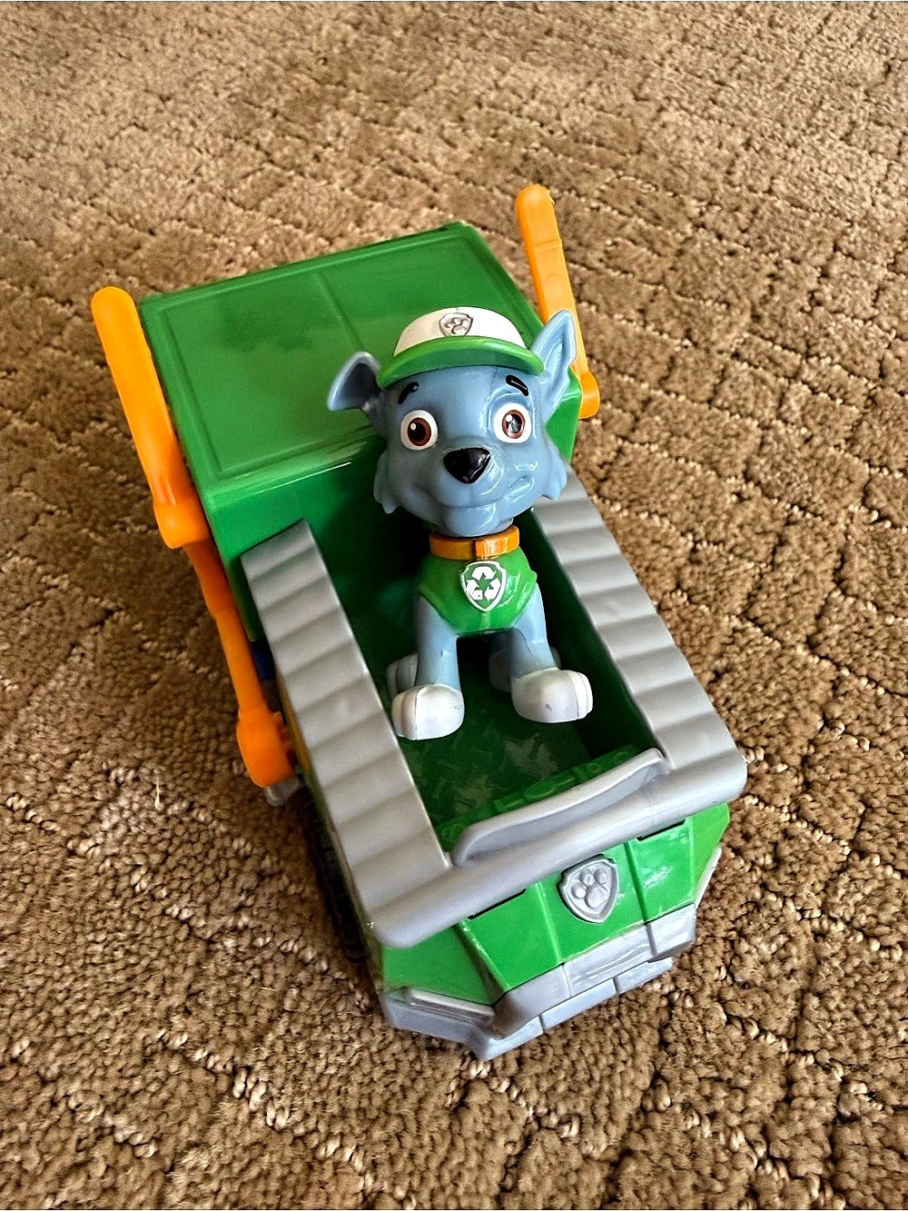 PAW Patrol Chase - pup and vehicle